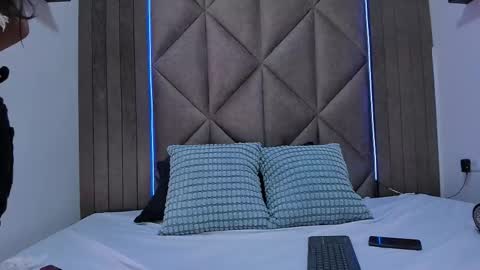 Tiffany  online show from 13, 9, 2025