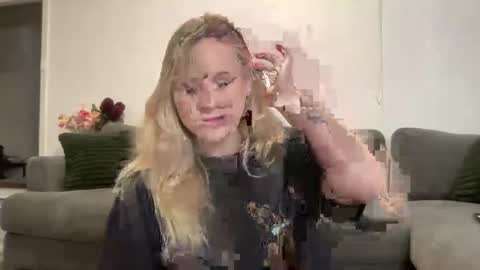 Snapshot of tigoldbitties11 chatting on 11, 6, 2026 Lexi online show from 11, 6, 2026