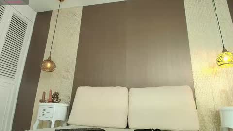 T I F F A N Y online show from 4, 2, 2026