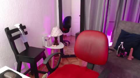 tiinajonus_ online show from 1, 5, 2026