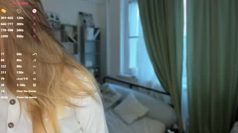 Elizabeth Elize online show from 8, 5, 2026