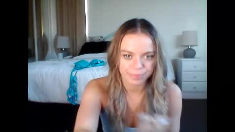 Tily Love online show from 30, 4, 2026