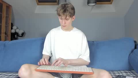 Snapshot of tim_milll chatting on 1, 2, 2025 Tim online show from 1, 2, 2025