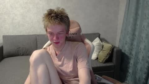 Snapshot of timmy7topcut chatting on 12, 3, 2025 Timmy online show from 12, 3, 2025