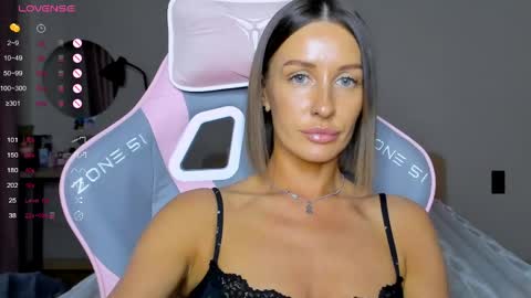 Snapshot of tina__bestie chatting on 15, 4, 2026 Tina online show from 15, 4, 2026