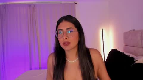 tina_olsen07 online show from 19, 4, 2026