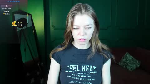 tina_tayllor__ online show from 1, 4, 2026