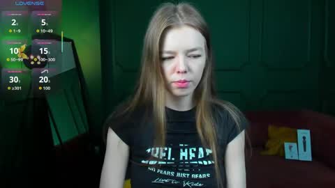 tina_tayllor__ online show from 23, 4, 2026