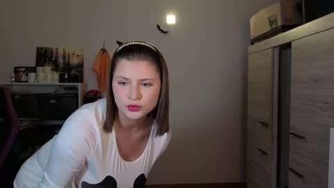 Tina Angel online show from 31, 10, 2025