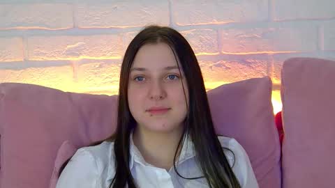 TinaBurton online show from 22, 11, 2025