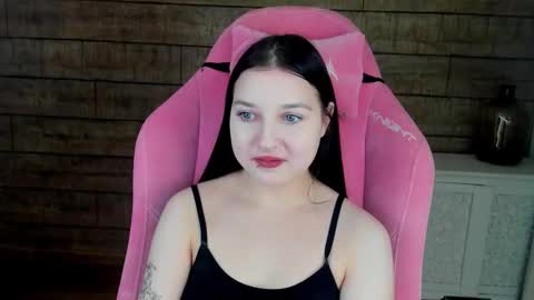 TinaBurton online show from 26, 11, 2025