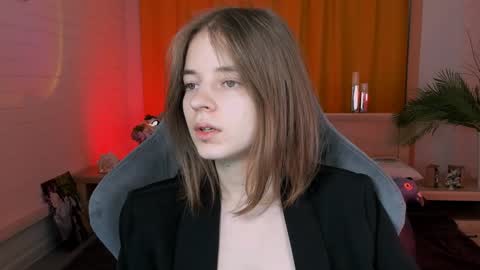 Tina Davil online show from 3, 2, 2025