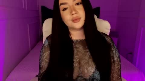 hi im curvy babyface girlie Tina online show from 11, 4, 2026