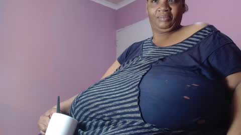 Snapshot of tinagiant chatting on 25, 7, 2026 tinagiant online show from 25, 7, 2026