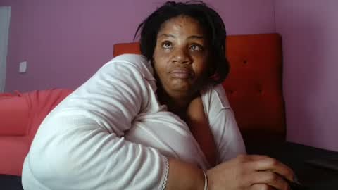 Snapshot of tinagiant chatting on 3, 8, 2026 tinagiant online show from 3, 8, 2026