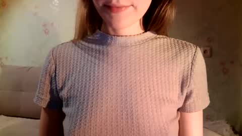 Snapshot of tinalamoon chatting on 21, 12, 2024 Lisa online show from 21, 12, 2024