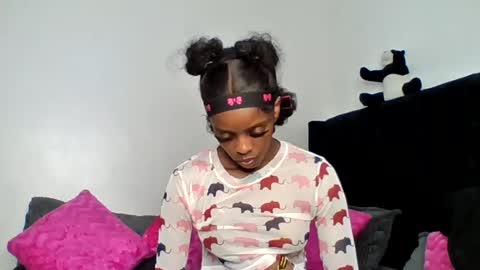Snapshot of tinashe004 chatting on 7, 7, 2026 tinashe online show from 7, 7, 2026