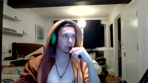 tinderpleaseletmeon online show from 9, 8, 2026