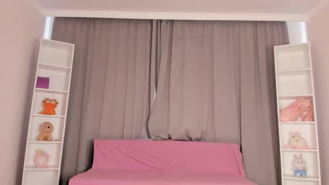 Snapshot of tinki_winkii chatting on 7, 11, 2025 Tina online show from 7, 11, 2025