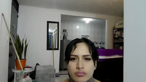 I AM BELLA  ----------- follow my  IG  TINNS 69 online show from 2, 3, 2025