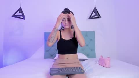 Snapshot of tinny_and_candy chatting on 4, 12, 2024 TINNY AND CANDY online show from 4, 12, 2024