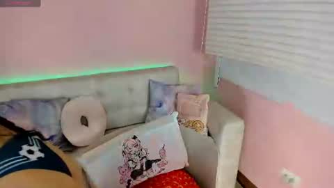 tiny_cora online show from 22, 6, 2026