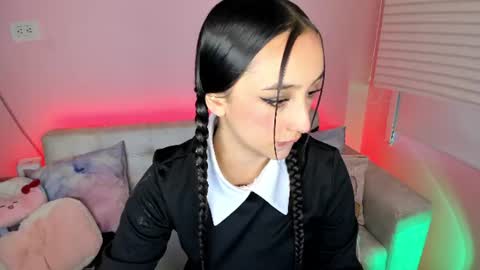 tiny_cora online show from 12, 7, 2026