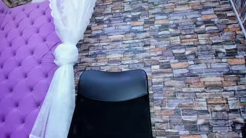 Snapshot of tiny_love_ chatting on 28, 12, 2024 tiny online show from 28, 12, 2024