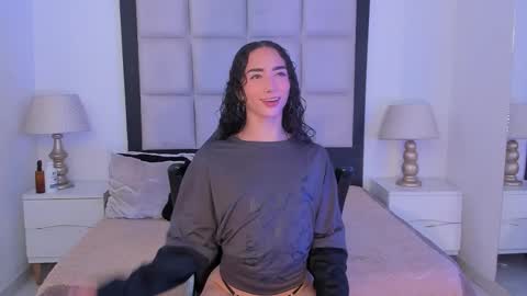 Snapshot of tiny_thomm chatting on 9, 2, 2026 Thomm Independent Model online show from 9, 2, 2026