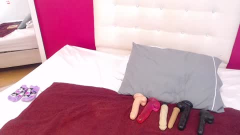 tiny_whore18 online show from 30, 12, 2024