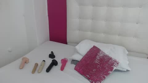 tiny_whore18 online show from 8, 3, 2025