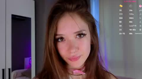 Snapshot of tinyanie chatting on 16, 7, 2026 Annie online show from 16, 7, 2026
