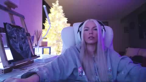 stage Kylie Sinner  brand CLITBAIT online show from 24, 11, 2025