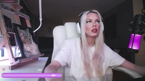 stage Kylie Sinner  brand CLITBAIT online show from 2, 3, 2026