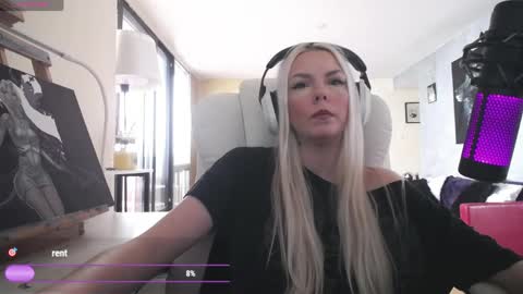 stage Kylie Sinner  brand CLITBAIT online show from 1, 5, 2026