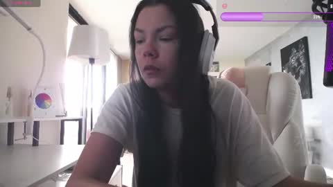 stage Kylie Sinner  brand CLITBAIT online show from 8, 7, 2026