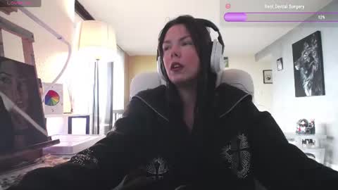 stage Kylie Sinner  brand CLITBAIT online show from 16, 7, 2026