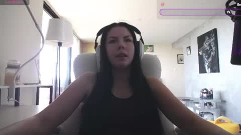 stage Kylie Sinner  brand CLITBAIT online show from 4, 8, 2026