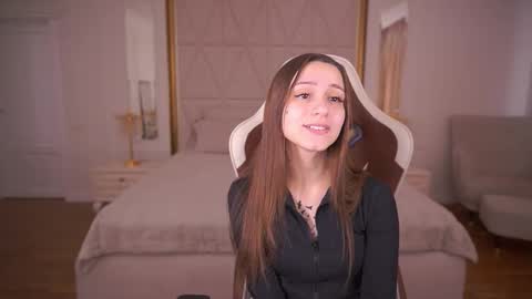 tinynataliee online show from 12, 2, 2026