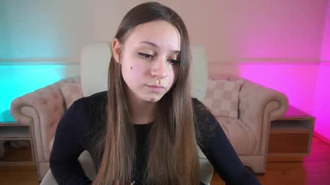tinynataliee online show from 1, 4, 2026