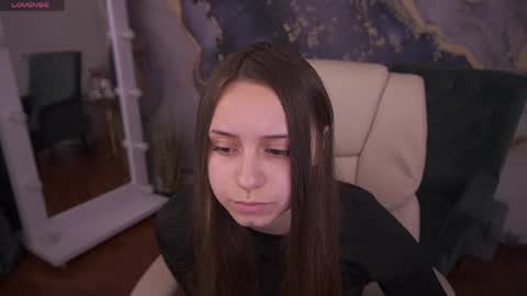 tinynataliee online show from 3, 5, 2026
