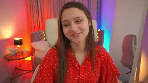tinynataliee online show from 4, 5, 2026