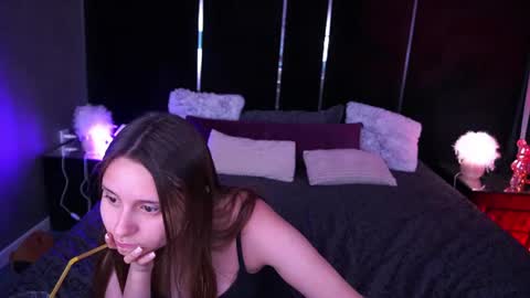 Snapshot of tinynataliee chatting on 21, 6, 2026 tinynataliee online show from 21, 6, 2026