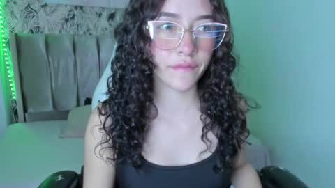 Snapshot of tinysophi chatting on 26, 6, 2026 tinysophi online show from 26, 6, 2026