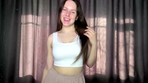 Snapshot of tisacutrera chatting on 5, 3, 2026 Adeline Di or just cute girl 3 online show from 5, 3, 2026