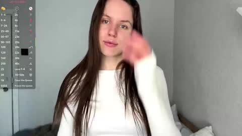 Snapshot of tisacutrera chatting on 11, 3, 2026 Adeline Di or just cute girl 3 online show from 11, 3, 2026