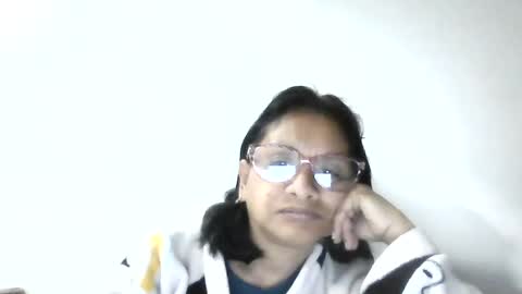 Snapshot of titssmall123 chatting on 6, 8, 2026 Ester online show from 6, 8, 2026