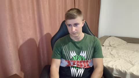 Snapshot of todhorny987 chatting on 5, 3, 2025 todhorny987 online show from 5, 3, 2025