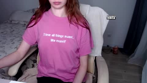 Snapshot of token___ chatting on 28, 9, 2025 Arina online show from 28, 9, 2025