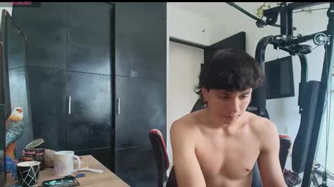 Snapshot of tokio2005 chatting on 18, 12, 2025 tokio2005 online show from 18, 12, 2025